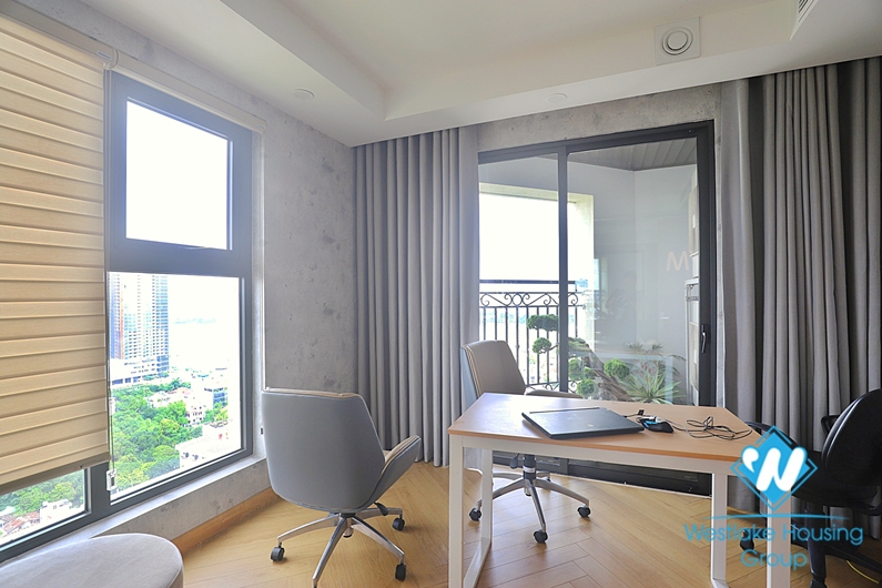 Large size apartment 4 bedrooms for rent at D' Leroi soleil Xuan Dieu.